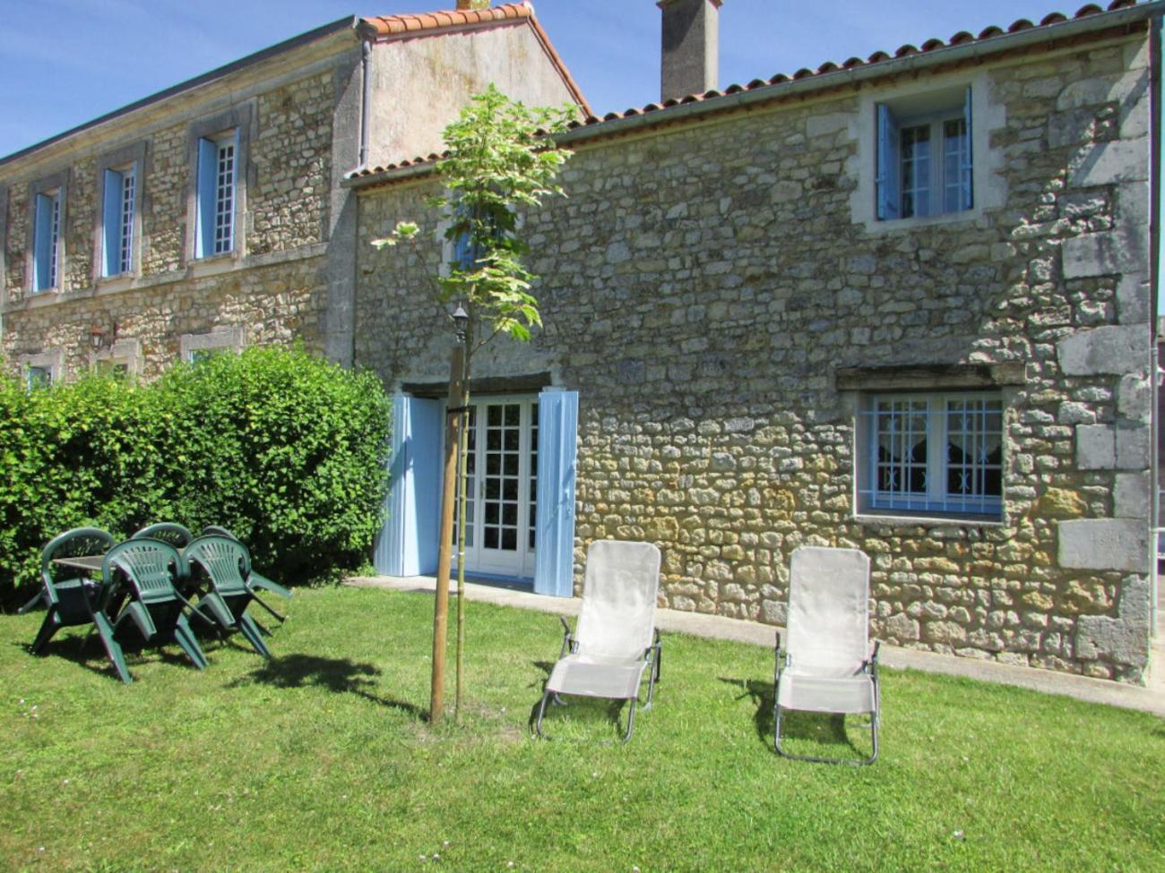 Logis De Chalons A La * Le Gua (Charente-Maritime)