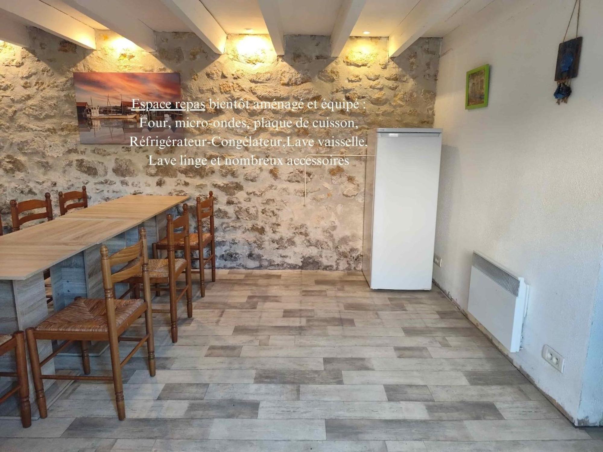 Holiday home Logis De Chalons A La *