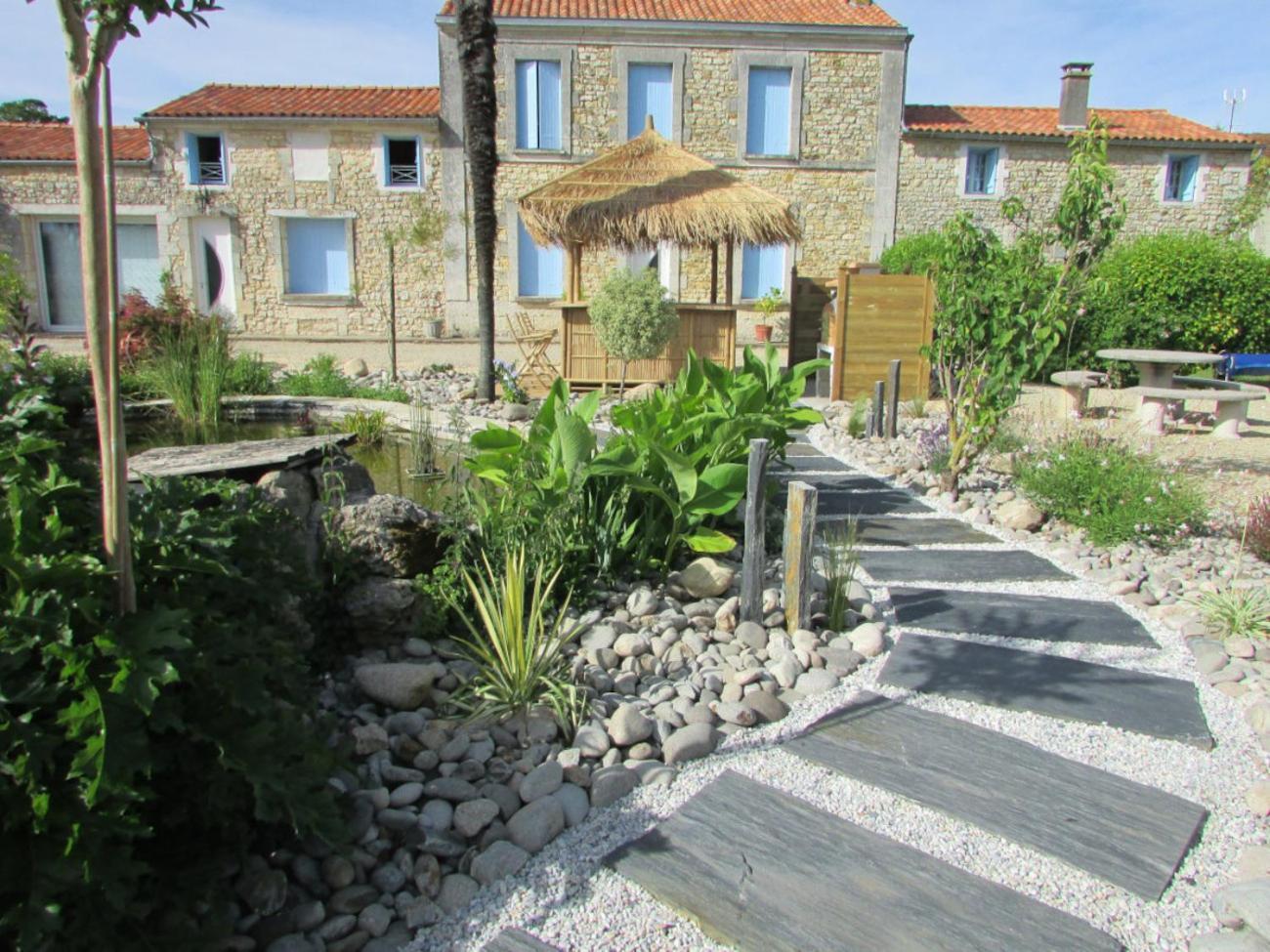 Logis De Chalons A La * Le Gua (Charente-Maritime)