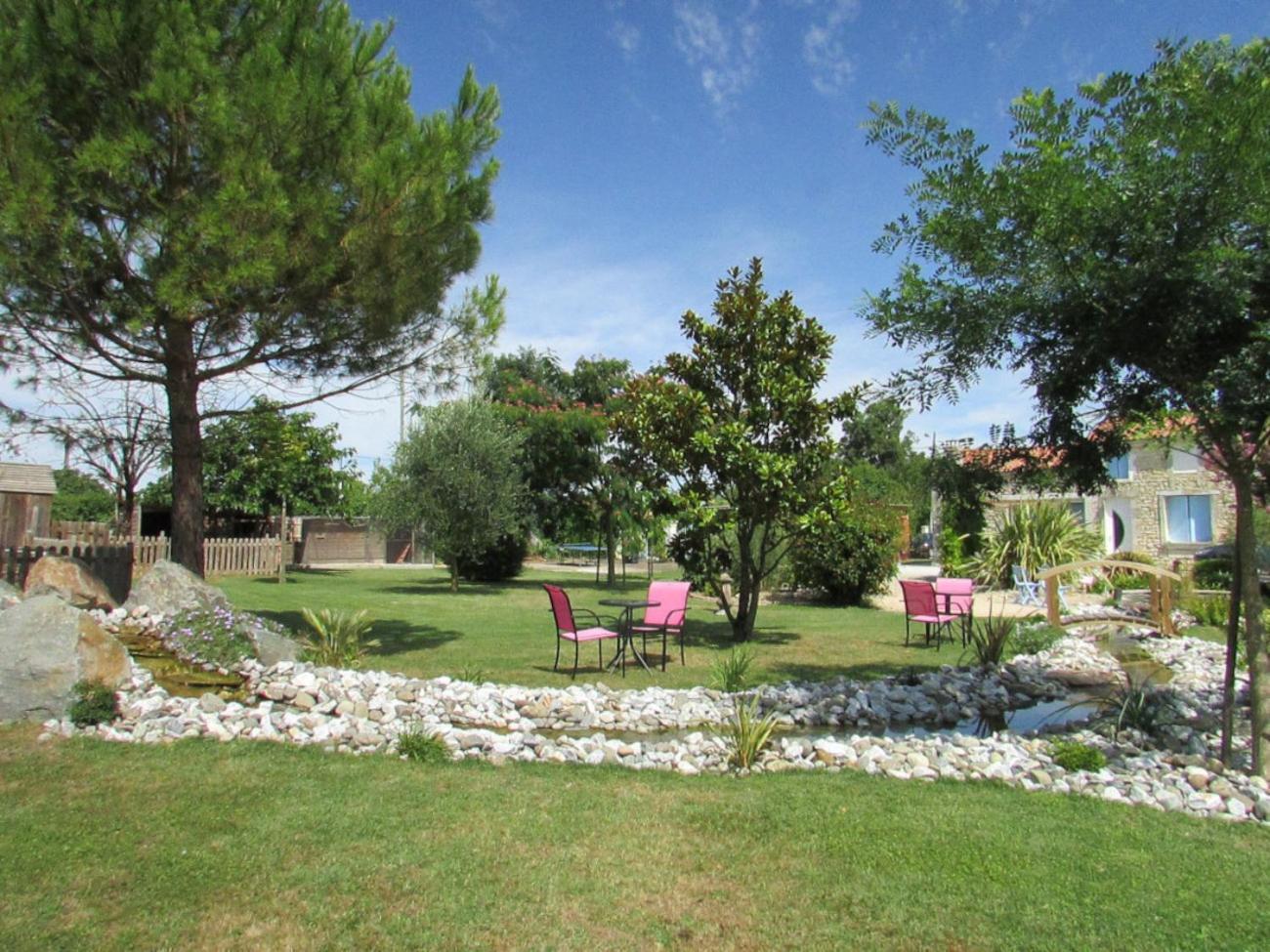 Logis De Chalons A La Holiday home Le Gua (Charente-Maritime)