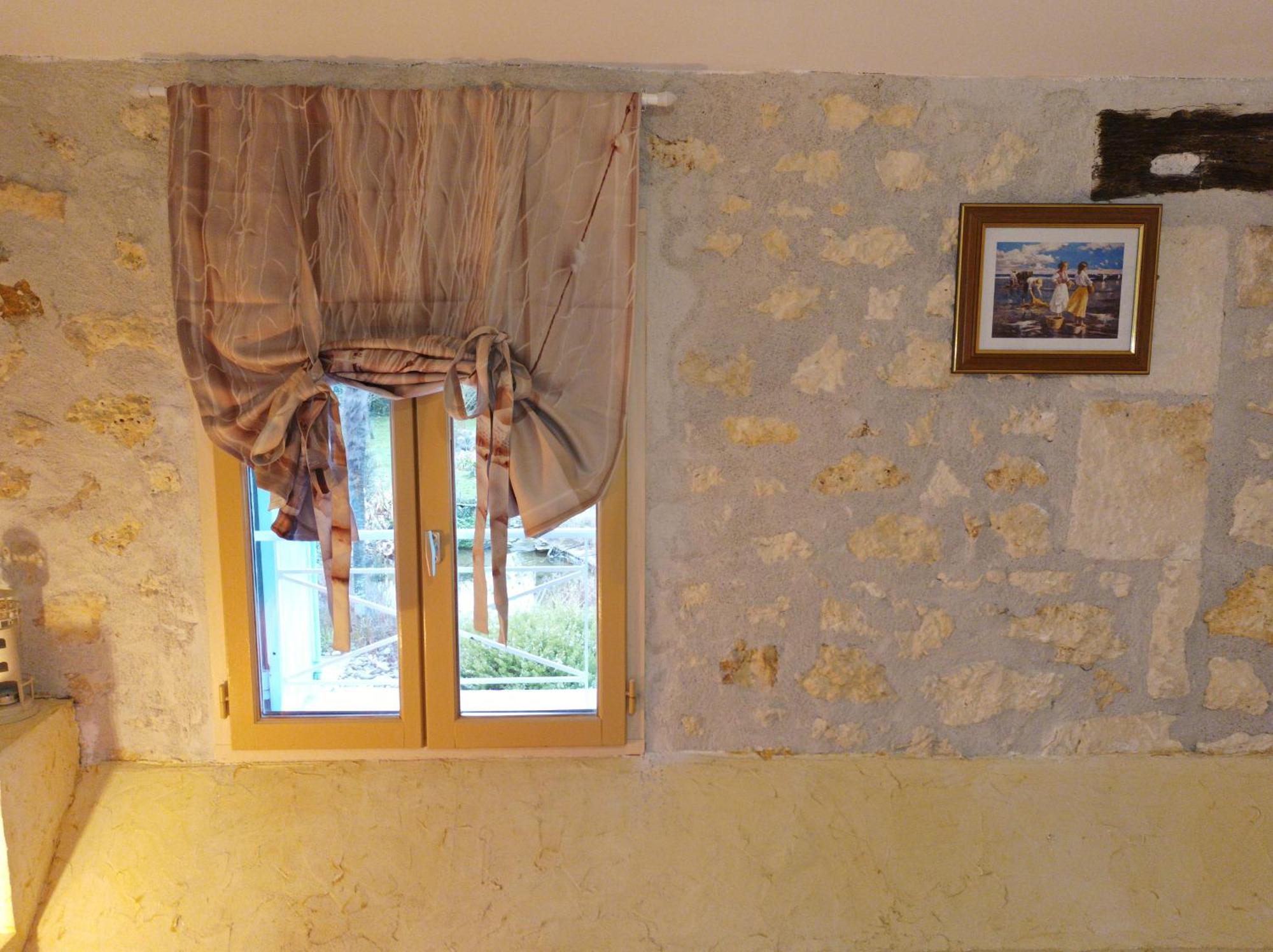 Logis De Chalons A La *
