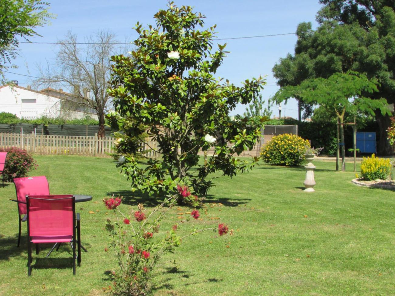 Logis De Chalons A La *