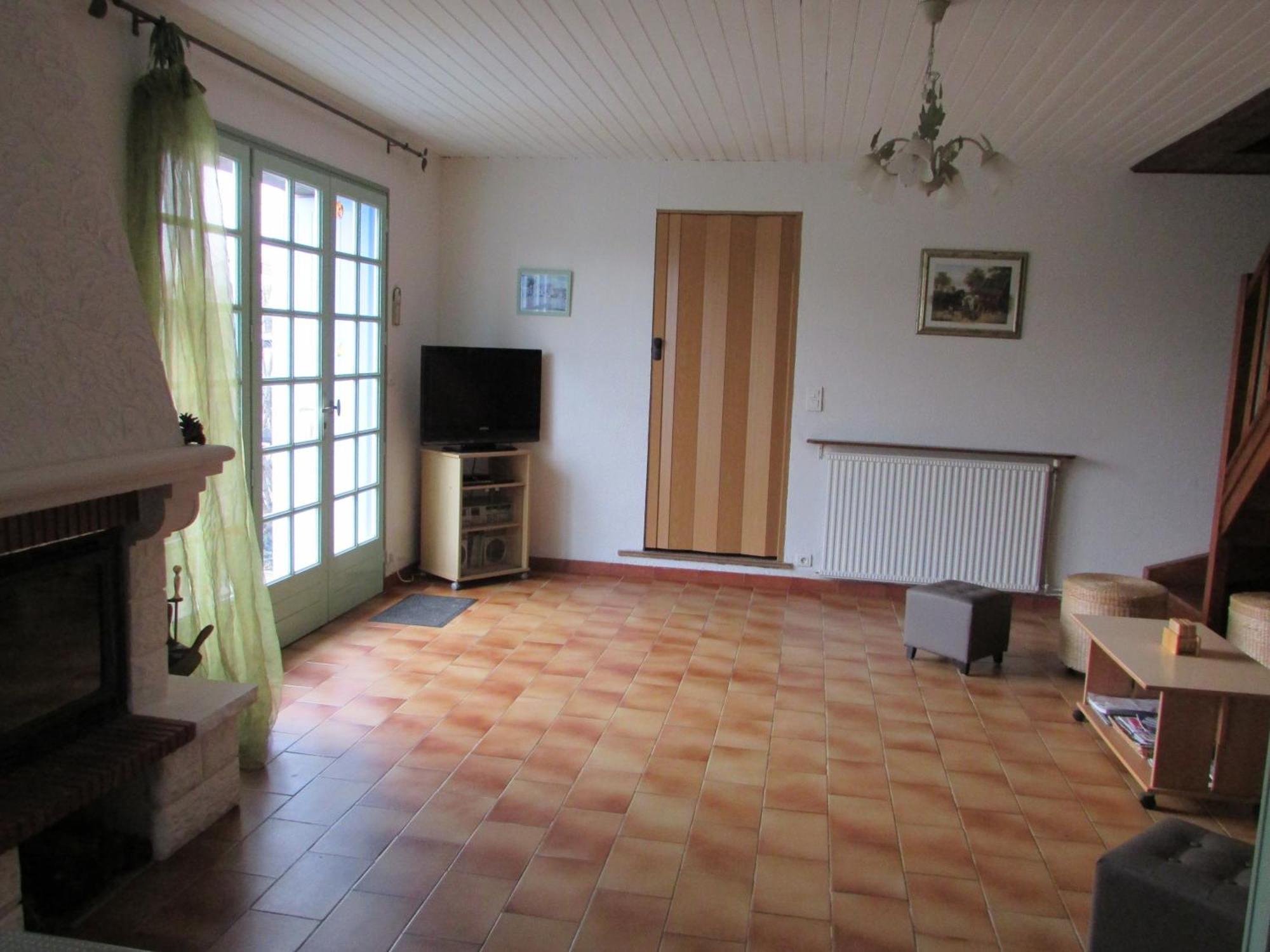 Logis De Chalons A La * Le Gua (Charente-Maritime)