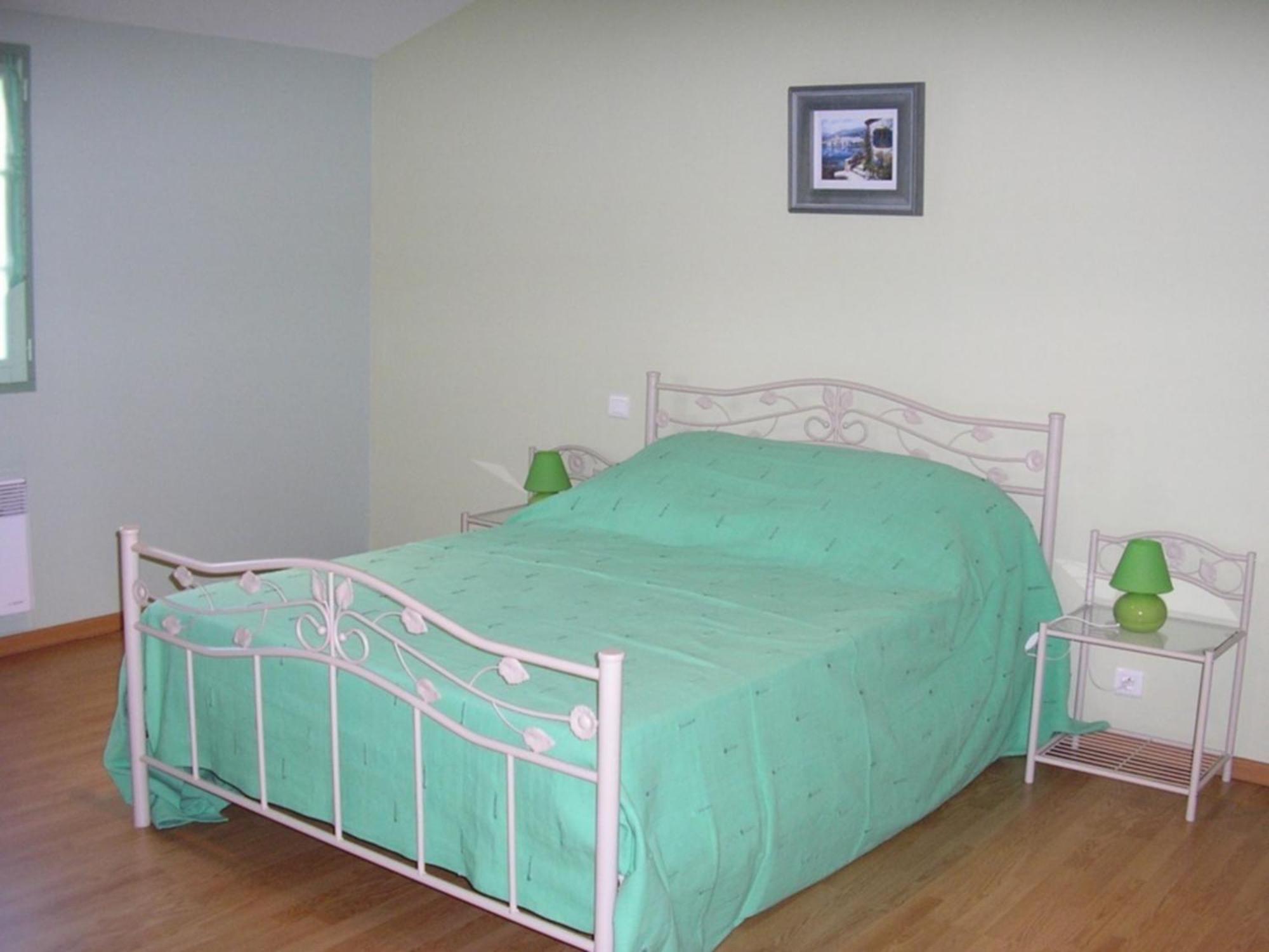 Holiday home Logis De Chalons A La Le Gua (Charente-Maritime)