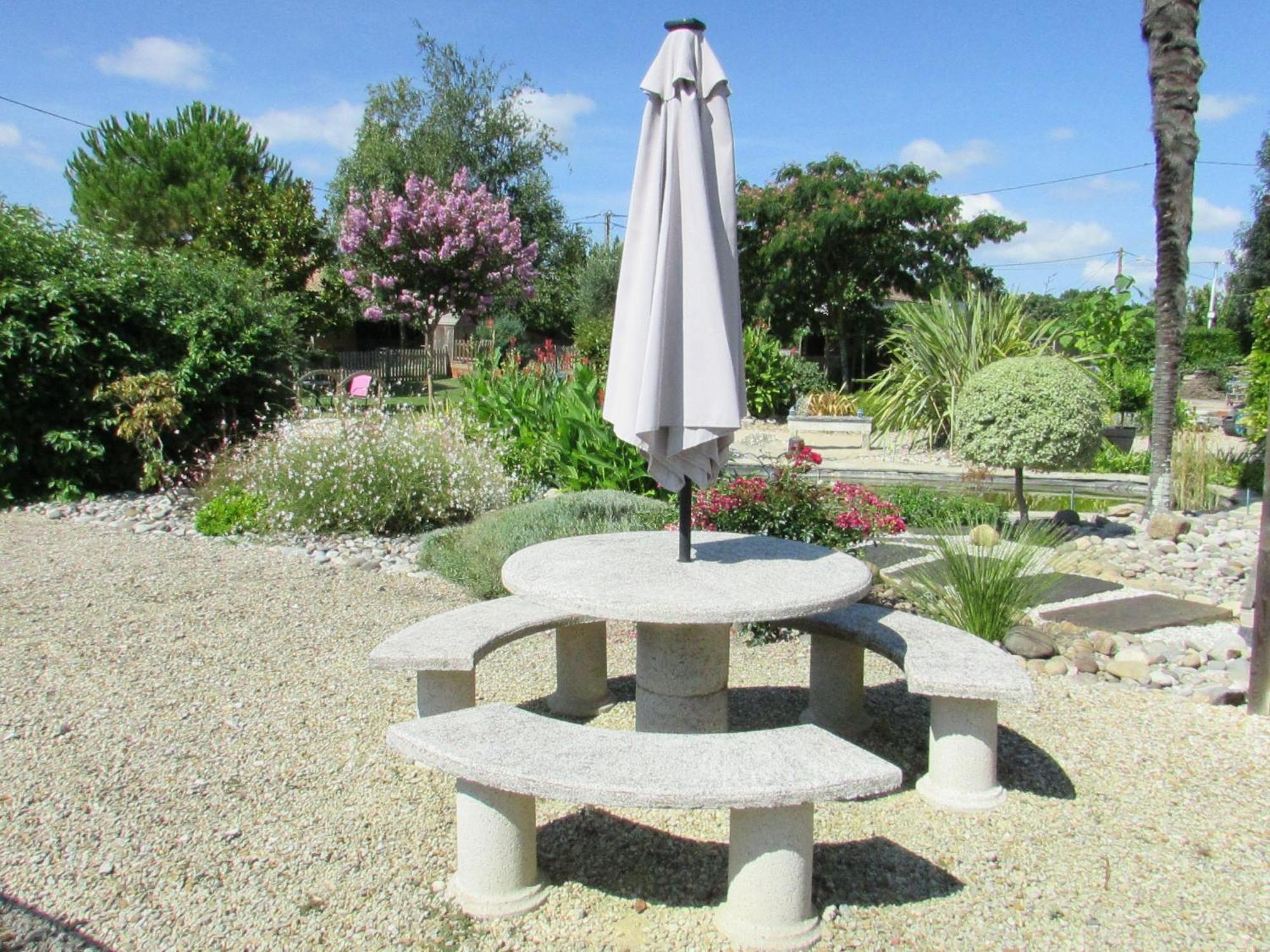 Logis De Chalons A La Holiday home Le Gua (Charente-Maritime)